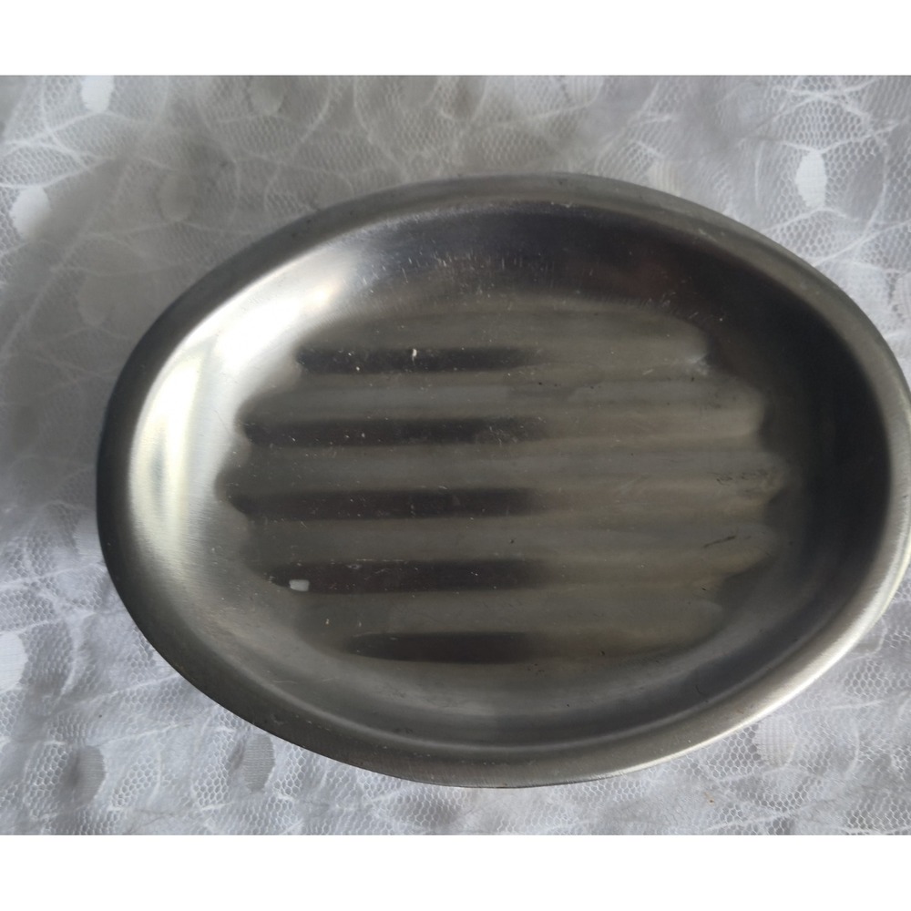 InterDesign Stainless Soap Dish 18/8 Ribbed Bathroom Bar Soap Dish Silver